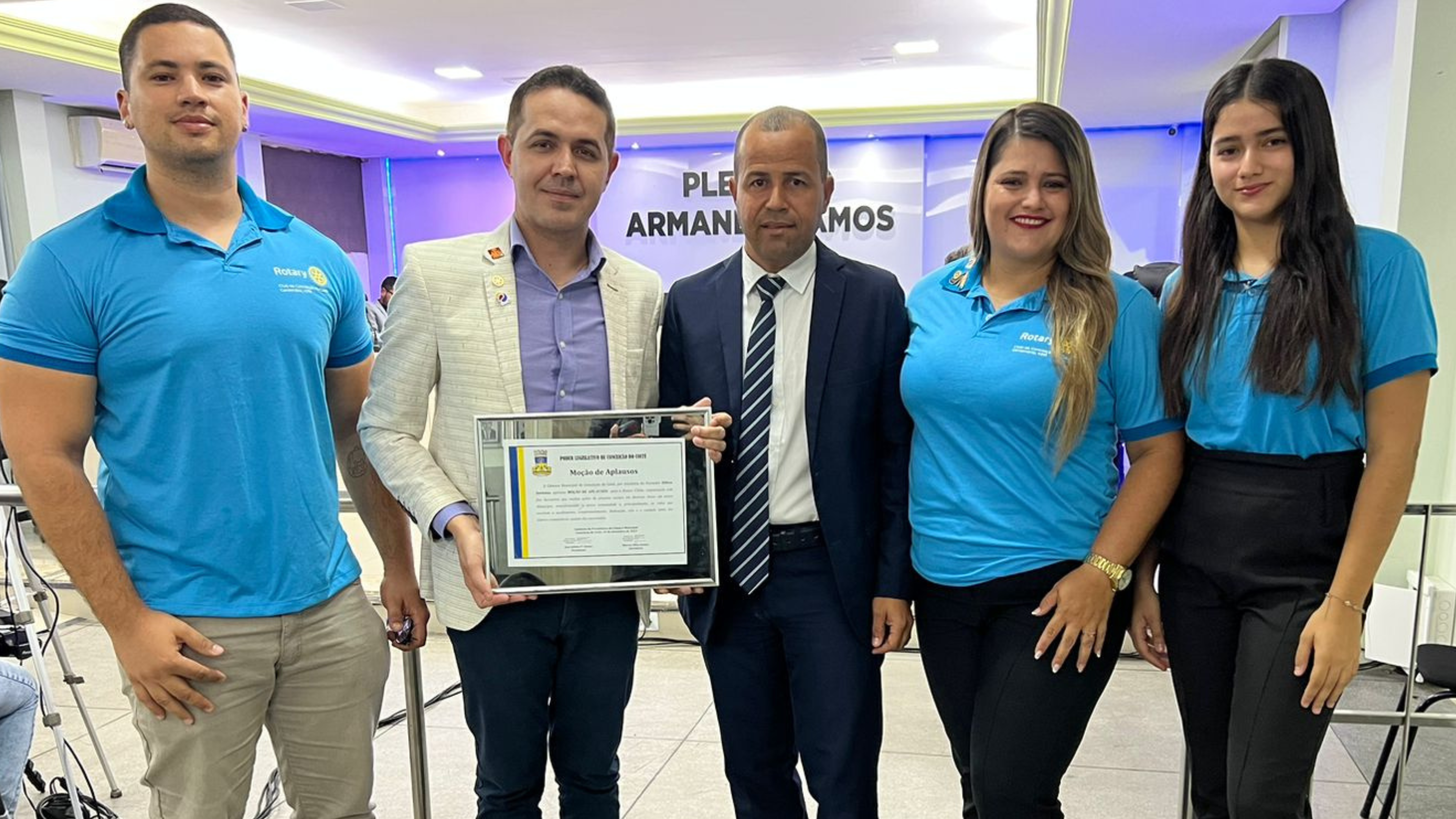 Rotary Club Coité, organização que realiza projetos sociais, recebe placa de Moção de Aplausos 